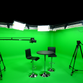 Мультипликационные студии, фотостудии, новостные студии, киностудии, включая виртуальную и дополненную реальность
